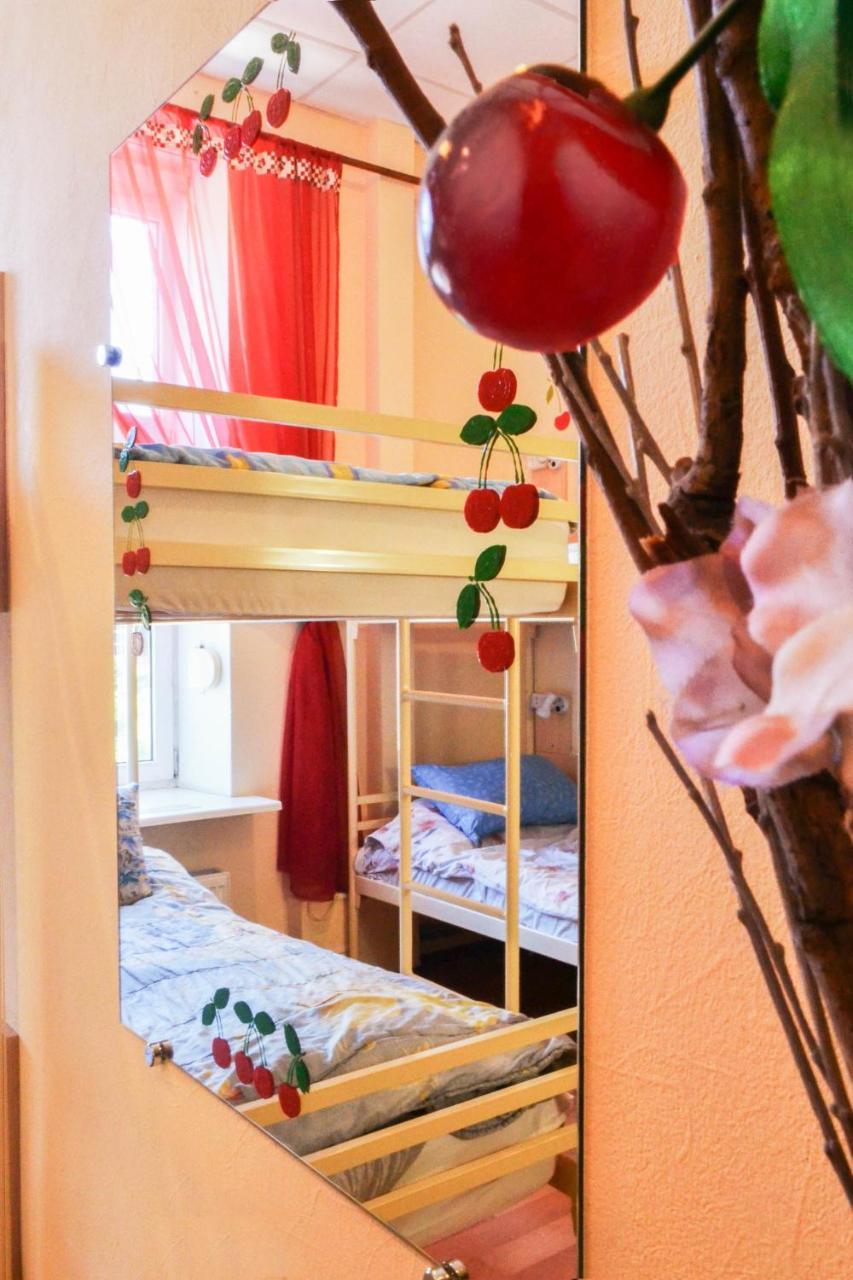 Vishnya Hostel Dnipro Exterior foto